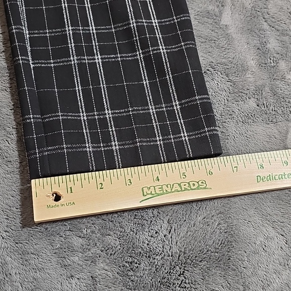 Ann Taylor Factory Petite Straight Leg Plaid Pants Black White Heavy Knit Size 8 - Picture 7 of 10